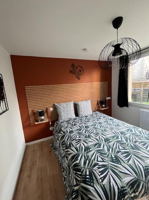 Beau Loft Room Proche Mont Saint Michel Jaccuzi Illimite En Plein Centre Avranches Exterior photo